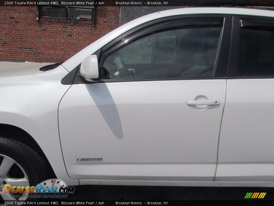 2006 Toyota RAV4 Limited 4WD Blizzard White Pearl / Ash Photo #6