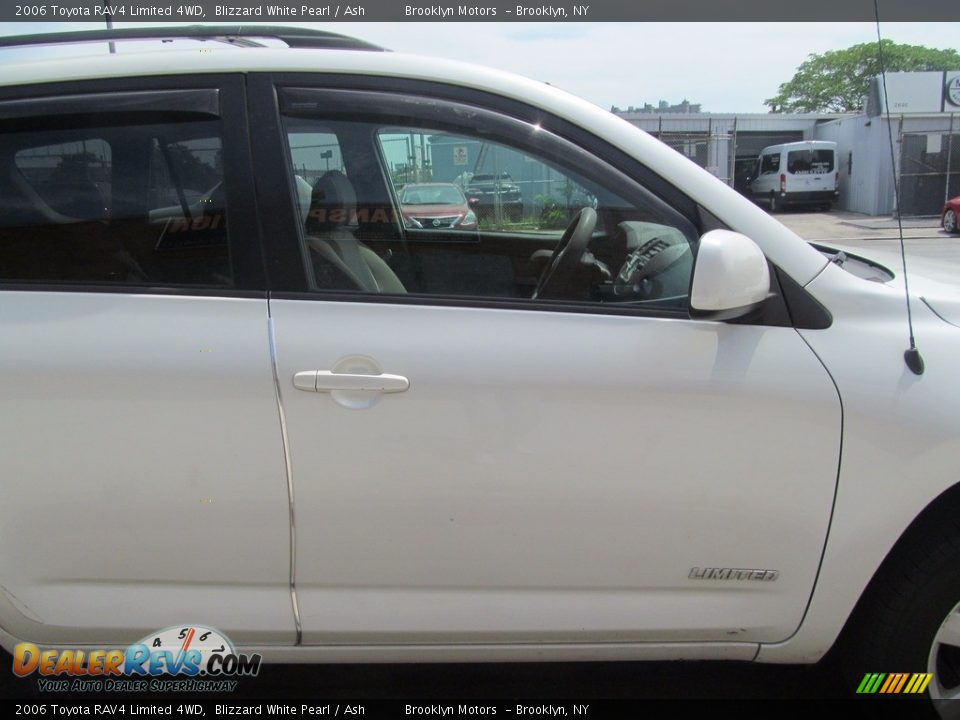2006 Toyota RAV4 Limited 4WD Blizzard White Pearl / Ash Photo #7