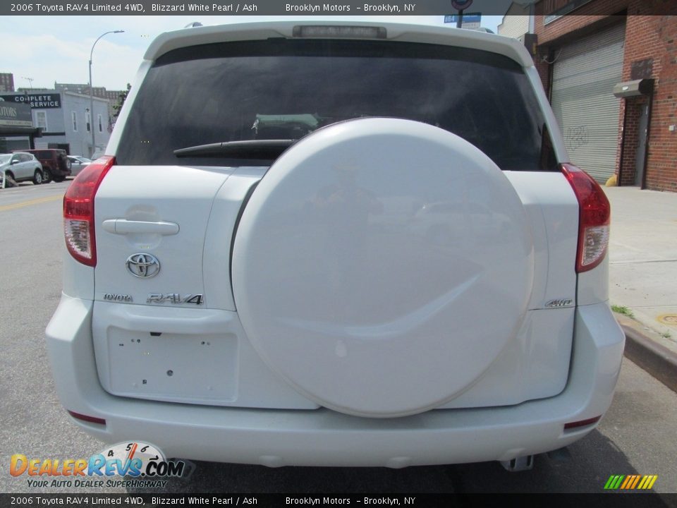 2006 Toyota RAV4 Limited 4WD Blizzard White Pearl / Ash Photo #17