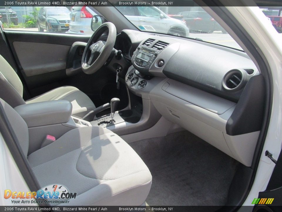 2006 Toyota RAV4 Limited 4WD Blizzard White Pearl / Ash Photo #26