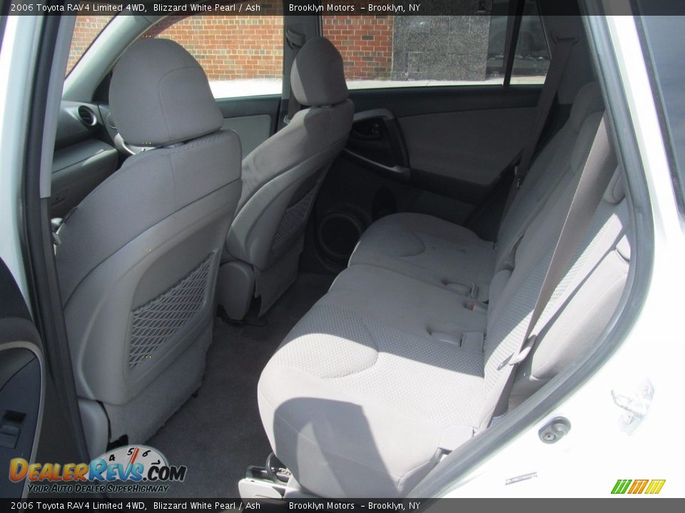 2006 Toyota RAV4 Limited 4WD Blizzard White Pearl / Ash Photo #28