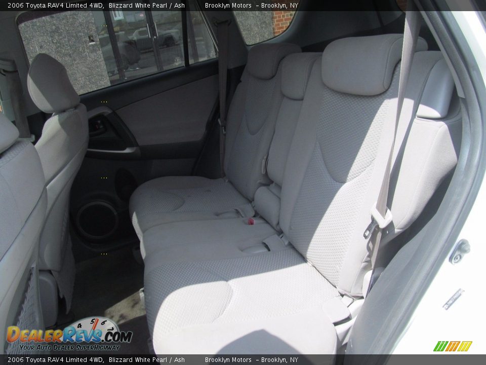 2006 Toyota RAV4 Limited 4WD Blizzard White Pearl / Ash Photo #29