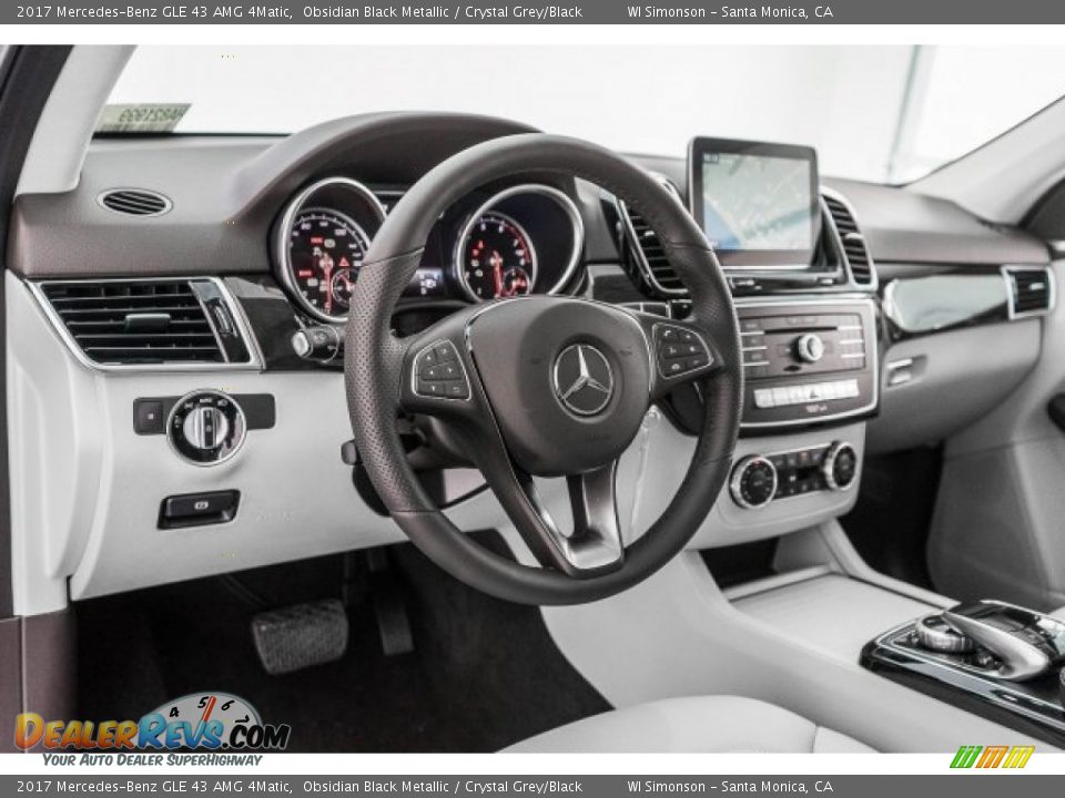 Dashboard of 2017 Mercedes-Benz GLE 43 AMG 4Matic Photo #5