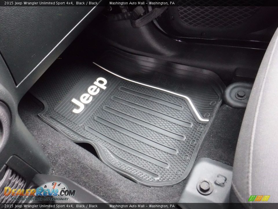2015 Jeep Wrangler Unlimited Sport 4x4 Black / Black Photo #15
