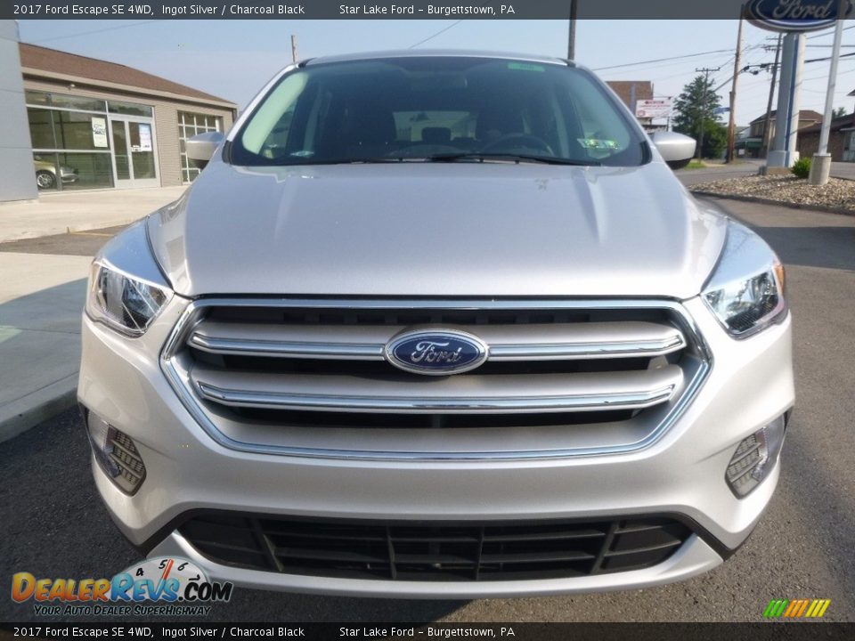 2017 Ford Escape SE 4WD Ingot Silver / Charcoal Black Photo #2