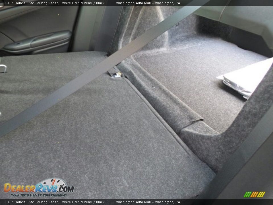2017 Honda Civic Touring Sedan White Orchid Pearl / Black Photo #13