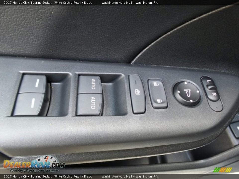 2017 Honda Civic Touring Sedan White Orchid Pearl / Black Photo #16