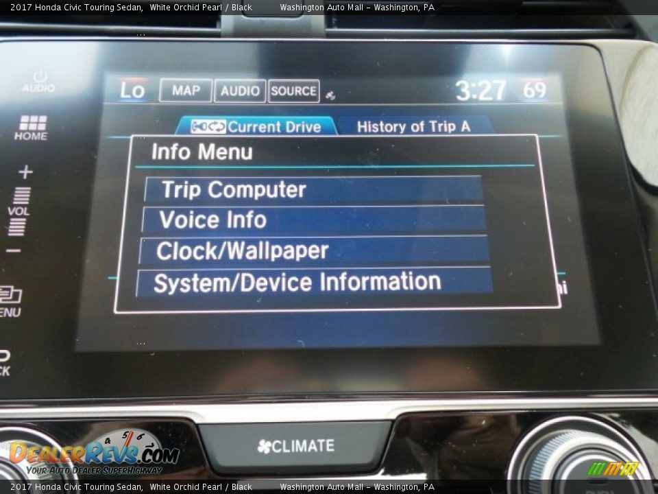 2017 Honda Civic Touring Sedan White Orchid Pearl / Black Photo #30