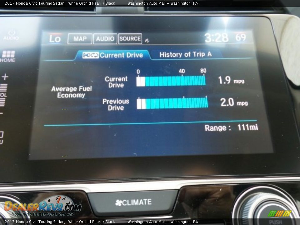2017 Honda Civic Touring Sedan White Orchid Pearl / Black Photo #31