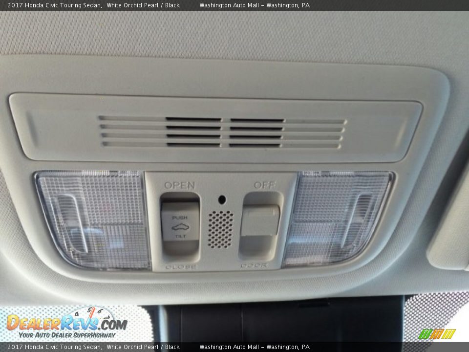 2017 Honda Civic Touring Sedan White Orchid Pearl / Black Photo #35