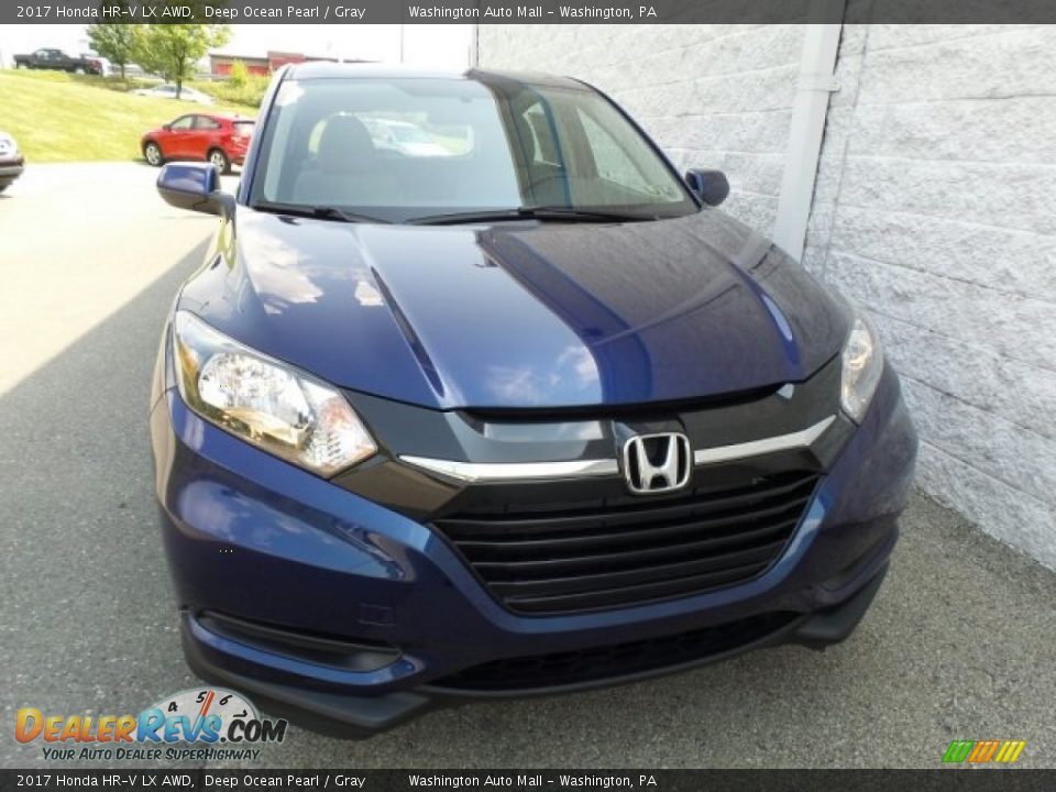 2017 Honda HR-V LX AWD Deep Ocean Pearl / Gray Photo #4