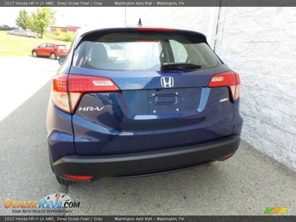 2017 Honda HR-V LX AWD Deep Ocean Pearl / Gray Photo #7
