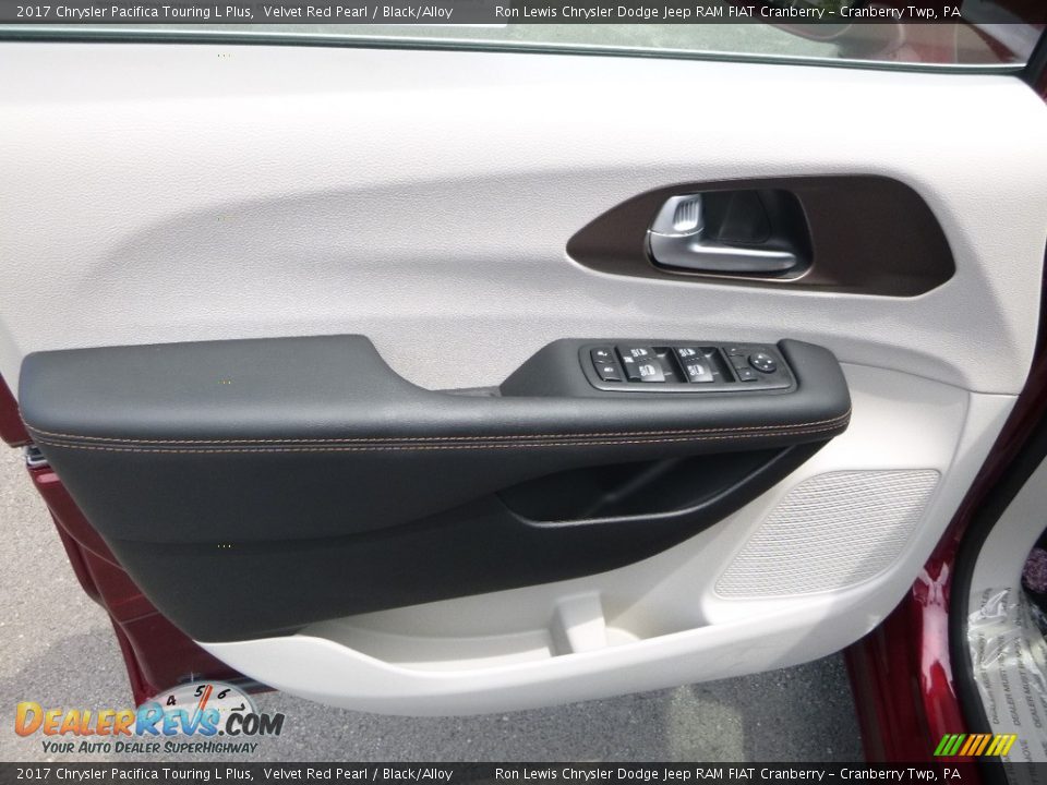 2017 Chrysler Pacifica Touring L Plus Velvet Red Pearl / Black/Alloy Photo #16