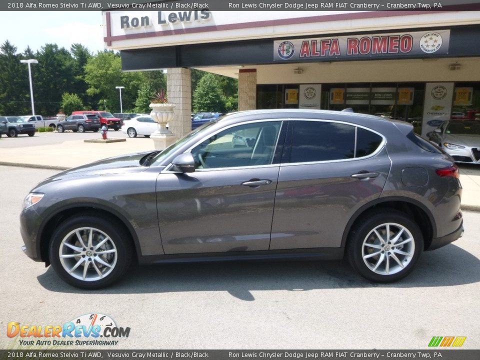 2018 Alfa Romeo Stelvio Ti AWD Vesuvio Gray Metallic / Black/Black Photo #3