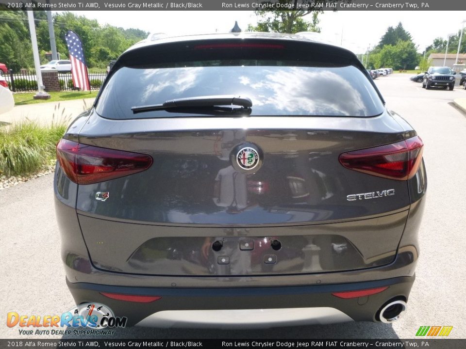 2018 Alfa Romeo Stelvio Ti AWD Vesuvio Gray Metallic / Black/Black Photo #6