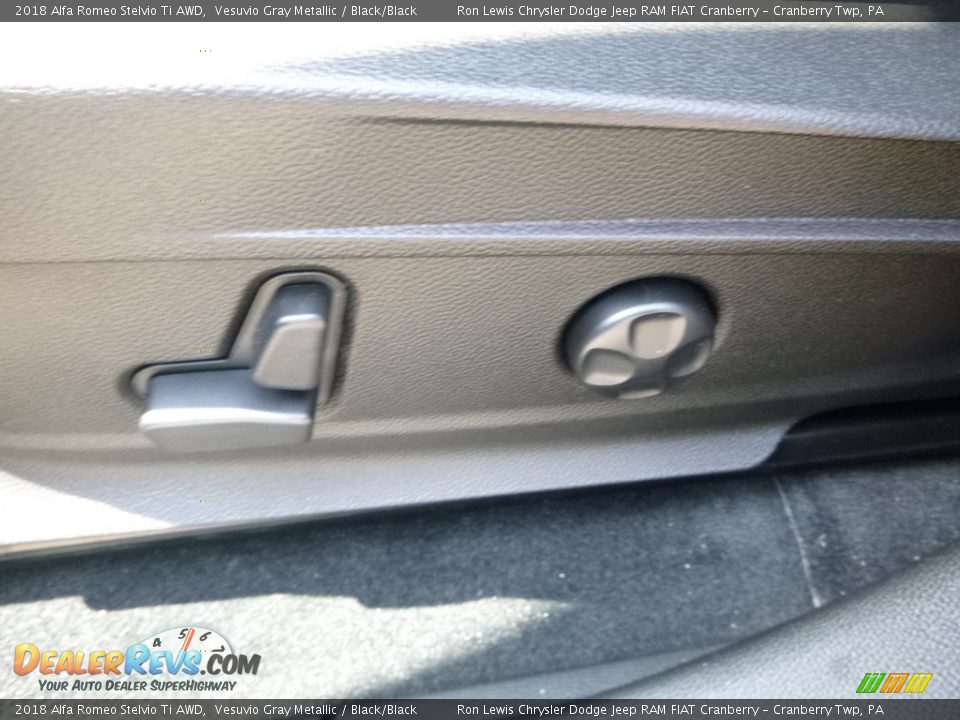 2018 Alfa Romeo Stelvio Ti AWD Vesuvio Gray Metallic / Black/Black Photo #23