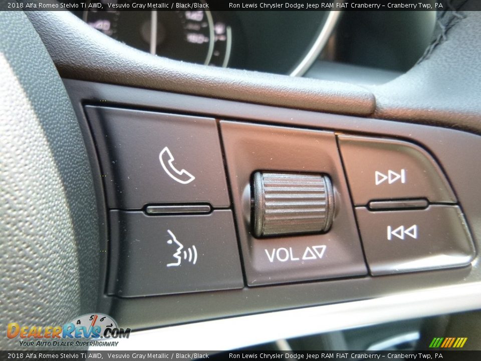 2018 Alfa Romeo Stelvio Ti AWD Vesuvio Gray Metallic / Black/Black Photo #28