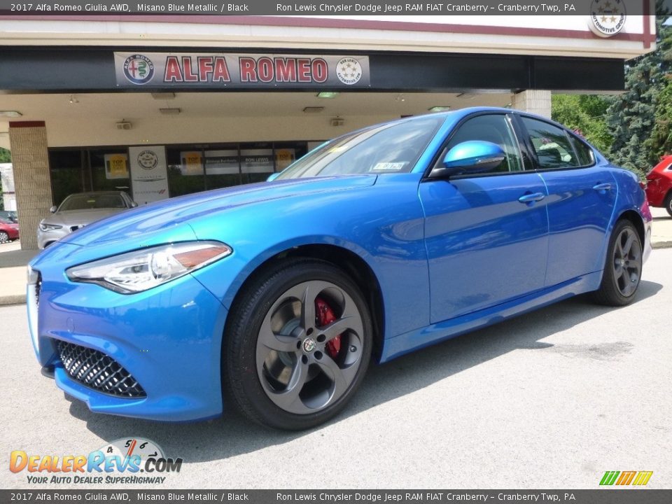 Front 3/4 View of 2017 Alfa Romeo Giulia AWD Photo #2