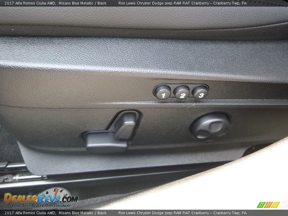 Controls of 2017 Alfa Romeo Giulia AWD Photo #23