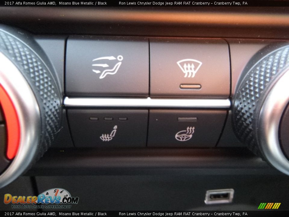 2017 Alfa Romeo Giulia AWD Misano Blue Metallic / Black Photo #24