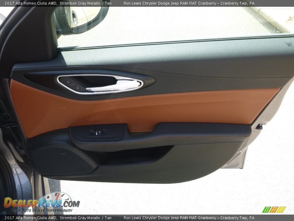 2017 Alfa Romeo Giulia AWD Stromboli Gray Metallic / Tan Photo #14