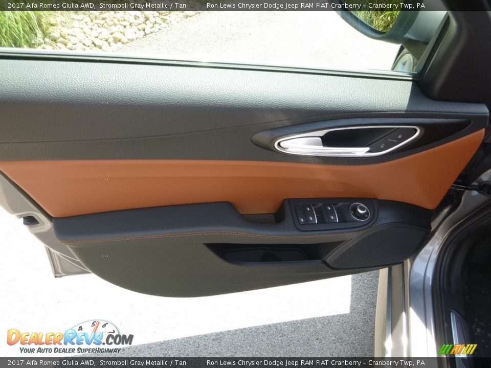 2017 Alfa Romeo Giulia AWD Stromboli Gray Metallic / Tan Photo #21