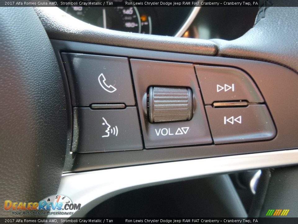 2017 Alfa Romeo Giulia AWD Stromboli Gray Metallic / Tan Photo #27