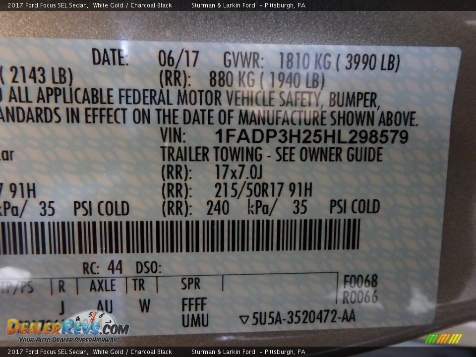 2017 Ford Focus SEL Sedan White Gold / Charcoal Black Photo #10