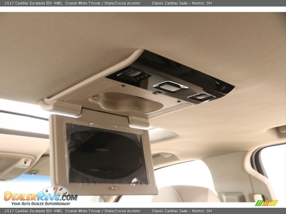 Entertainment System of 2017 Cadillac Escalade ESV 4WD Photo #11