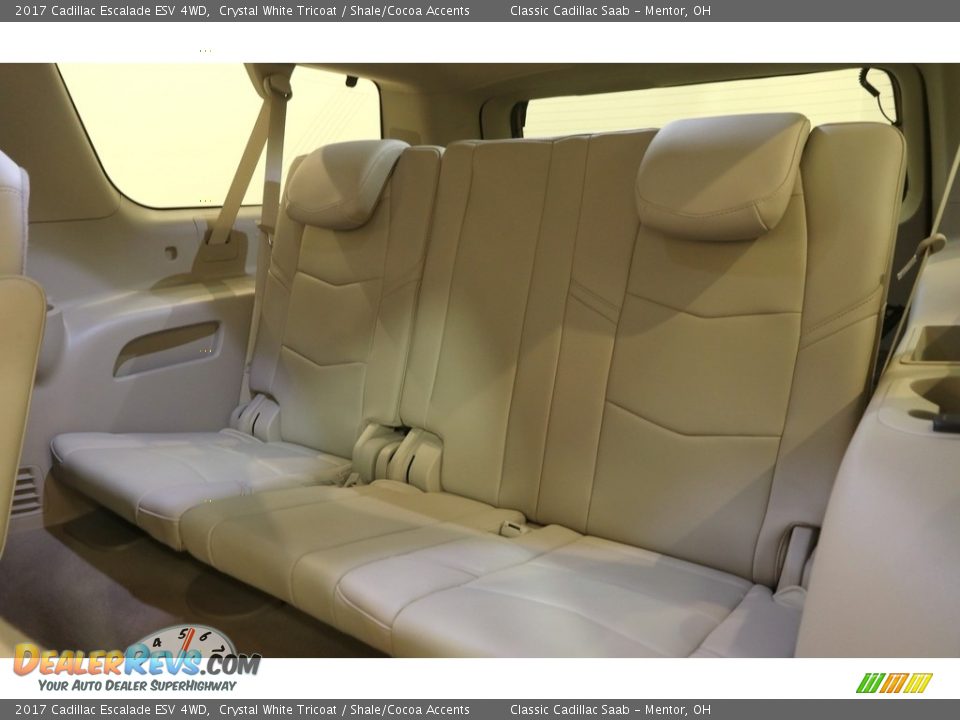 2017 Cadillac Escalade ESV 4WD Crystal White Tricoat / Shale/Cocoa Accents Photo #12
