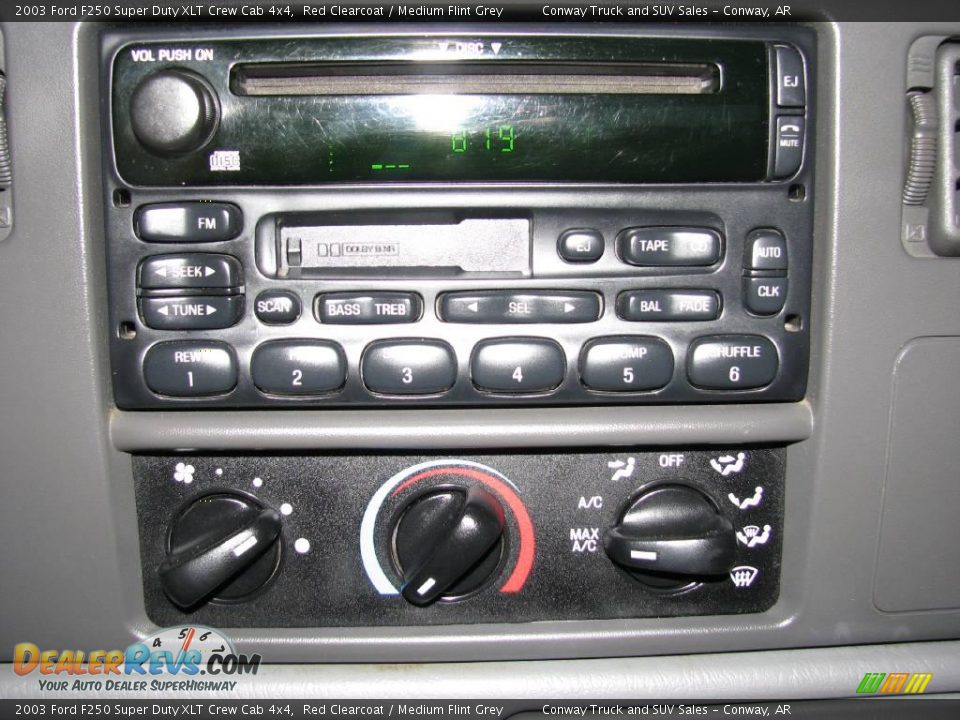 2003 Ford F250 Super Duty XLT Crew Cab 4x4 Red Clearcoat / Medium Flint Grey Photo #24