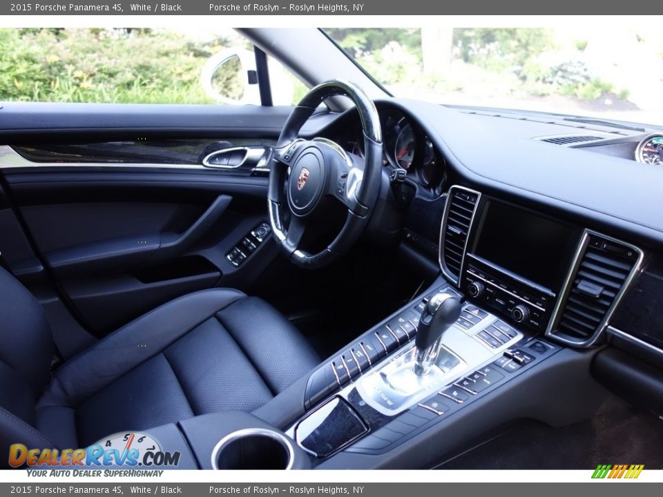 2015 Porsche Panamera 4S White / Black Photo #17