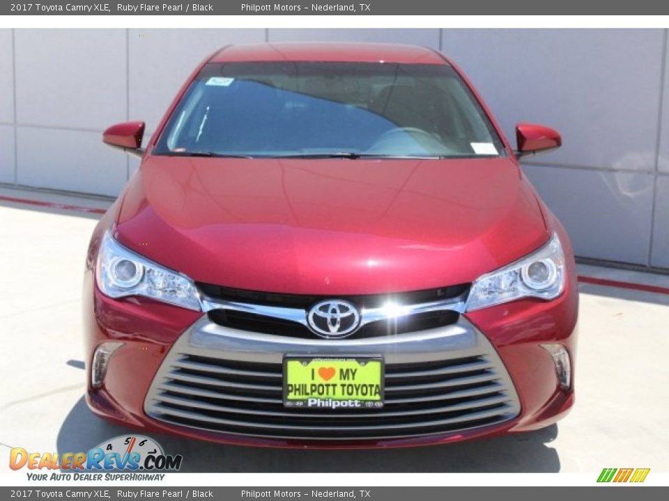 2017 Toyota Camry XLE Ruby Flare Pearl / Black Photo #2