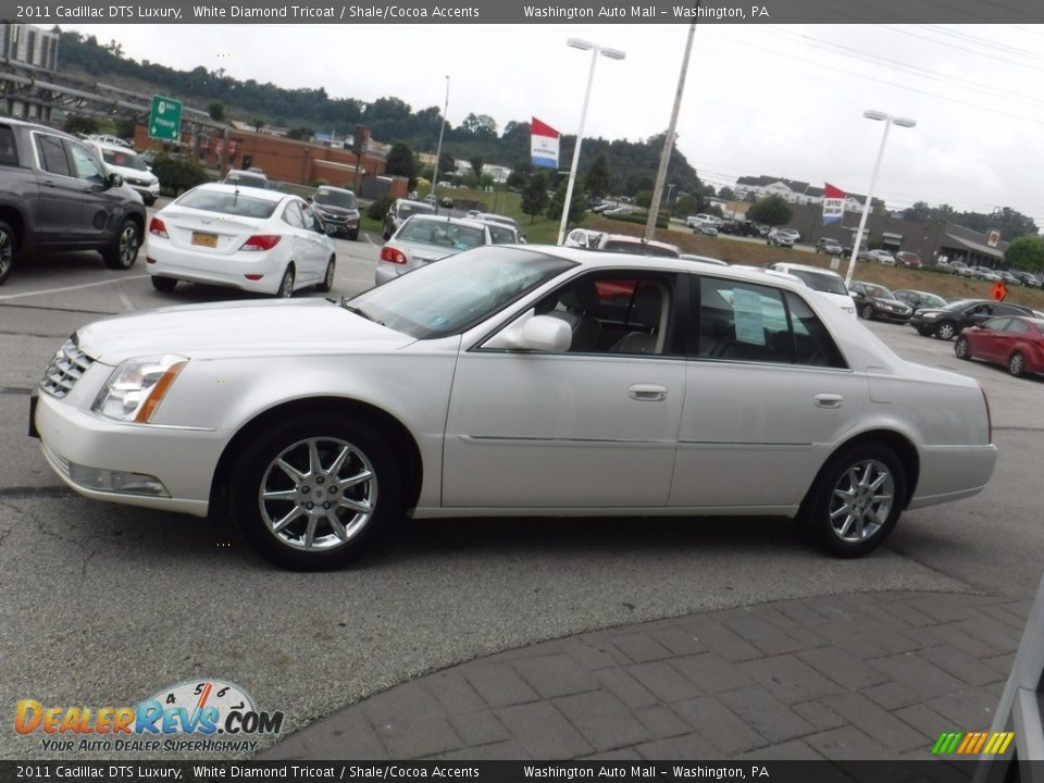2011 Cadillac DTS Luxury White Diamond Tricoat / Shale/Cocoa Accents Photo #7