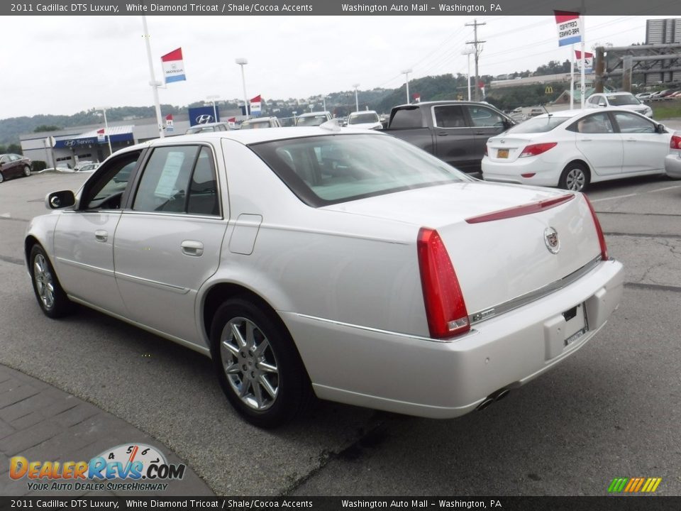 2011 Cadillac DTS Luxury White Diamond Tricoat / Shale/Cocoa Accents Photo #8