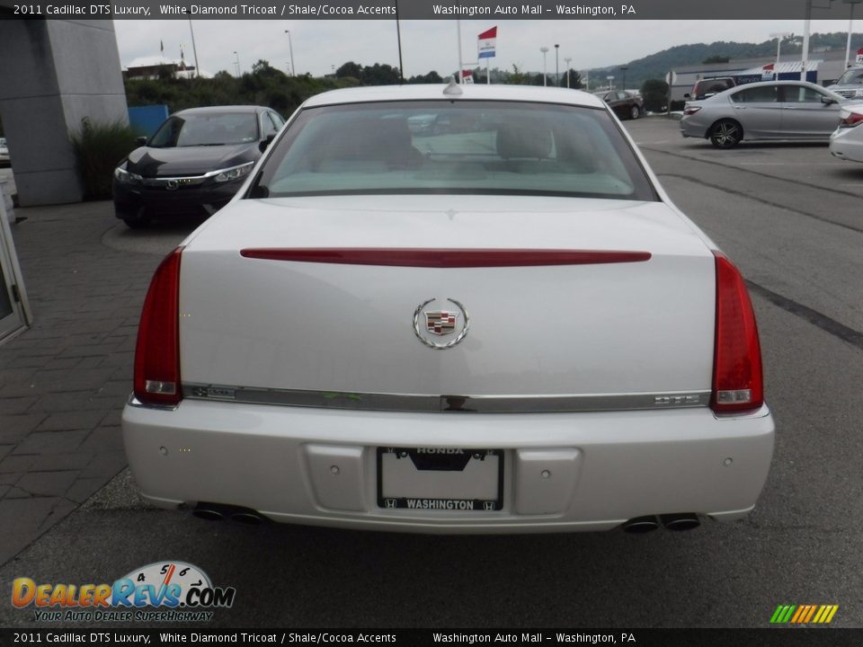 2011 Cadillac DTS Luxury White Diamond Tricoat / Shale/Cocoa Accents Photo #9