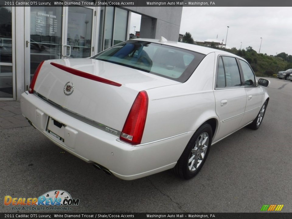 2011 Cadillac DTS Luxury White Diamond Tricoat / Shale/Cocoa Accents Photo #10