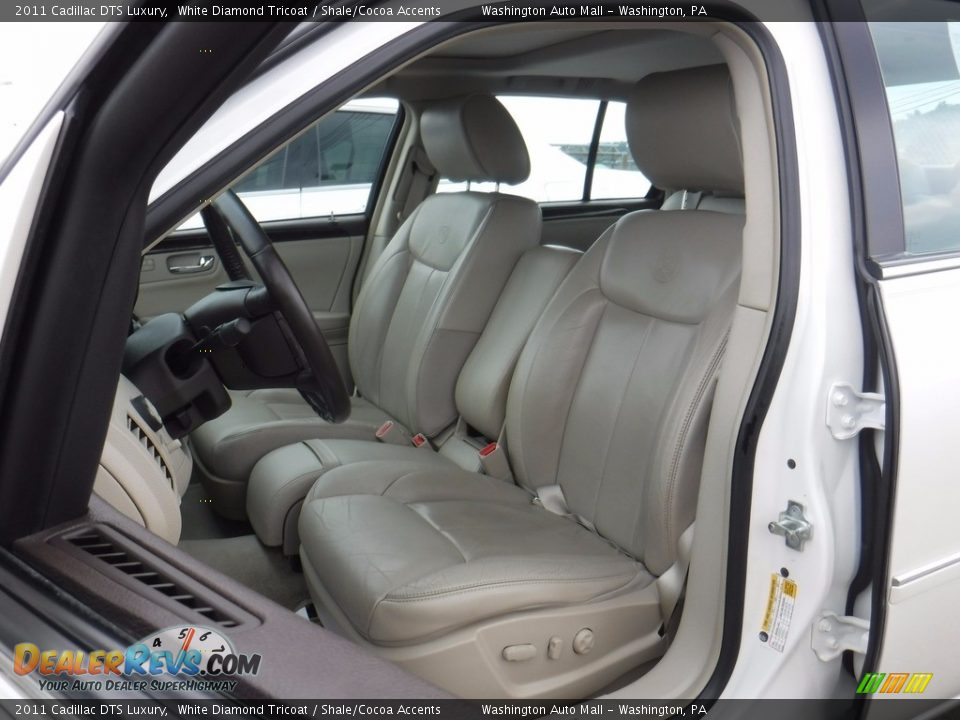 2011 Cadillac DTS Luxury White Diamond Tricoat / Shale/Cocoa Accents Photo #12