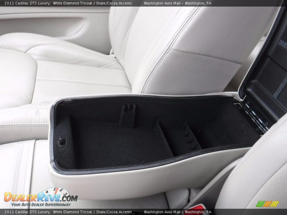 2011 Cadillac DTS Luxury White Diamond Tricoat / Shale/Cocoa Accents Photo #23