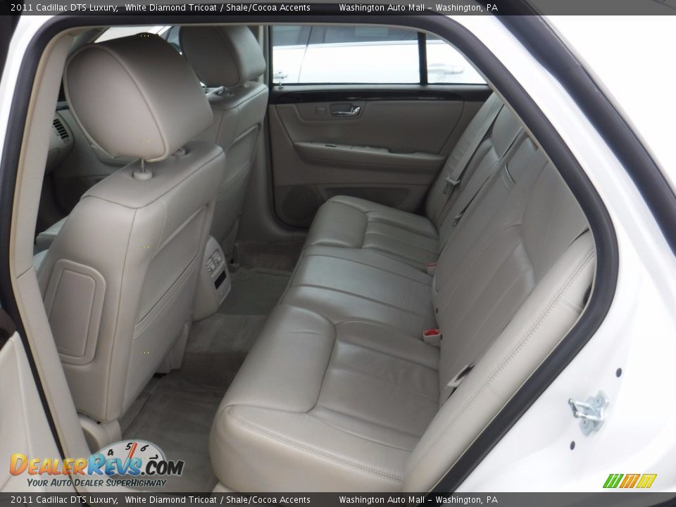 2011 Cadillac DTS Luxury White Diamond Tricoat / Shale/Cocoa Accents Photo #24