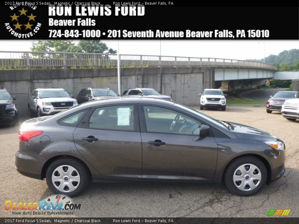 2017 Ford Focus S Sedan Magnetic / Charcoal Black Photo #1