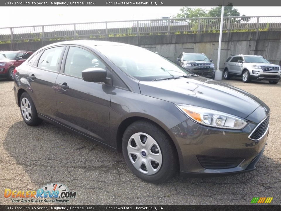 2017 Ford Focus S Sedan Magnetic / Charcoal Black Photo #8
