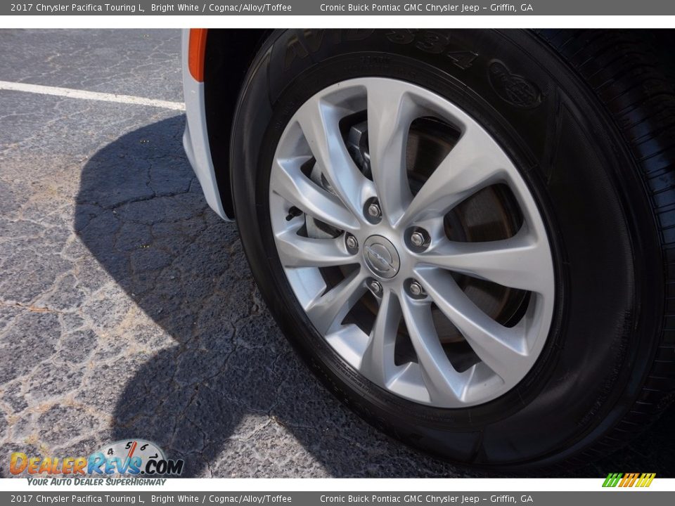 2017 Chrysler Pacifica Touring L Bright White / Cognac/Alloy/Toffee Photo #13