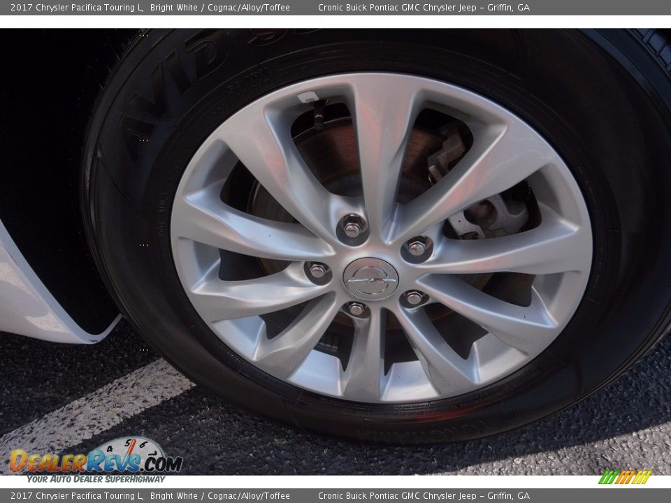 2017 Chrysler Pacifica Touring L Bright White / Cognac/Alloy/Toffee Photo #15