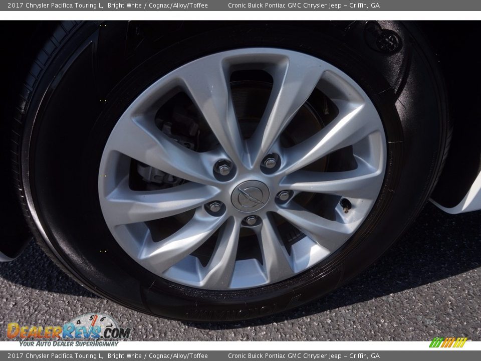 2017 Chrysler Pacifica Touring L Bright White / Cognac/Alloy/Toffee Photo #18