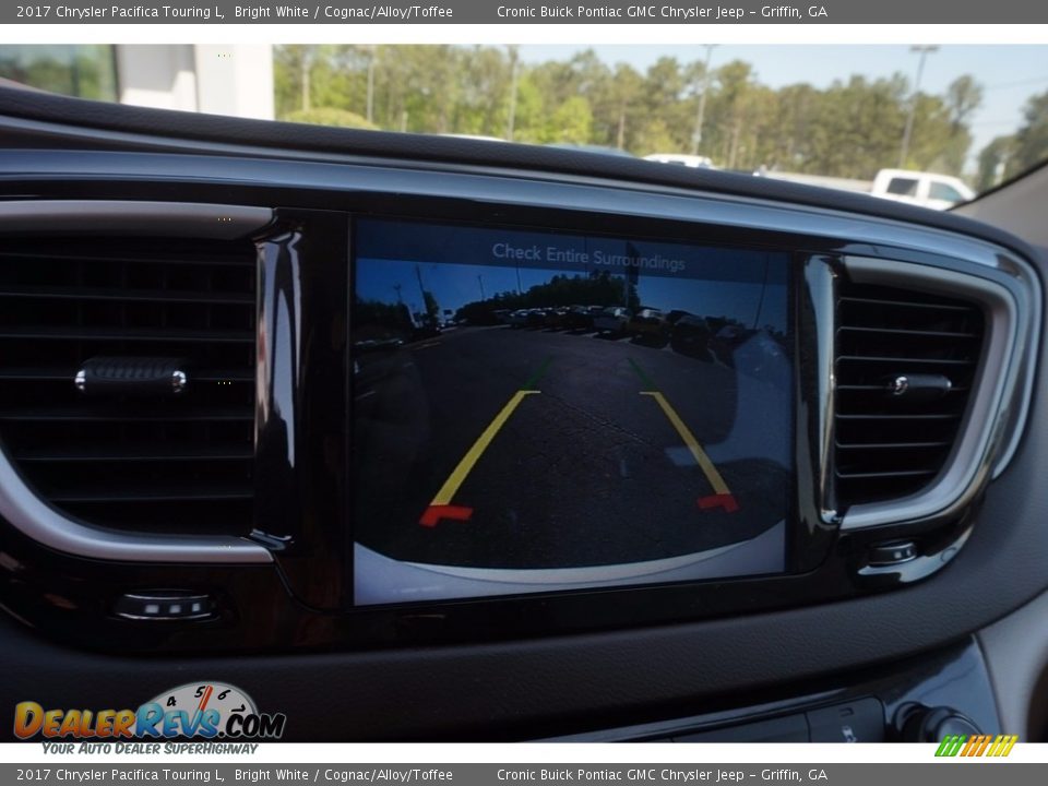2017 Chrysler Pacifica Touring L Bright White / Cognac/Alloy/Toffee Photo #26