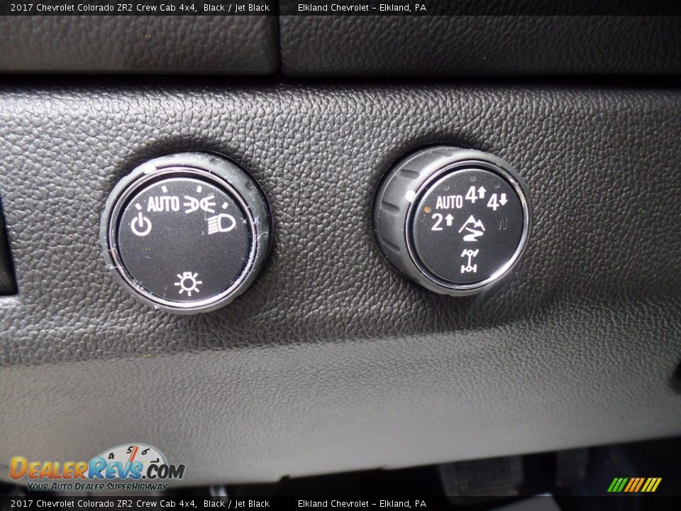 Controls of 2017 Chevrolet Colorado ZR2 Crew Cab 4x4 Photo #27