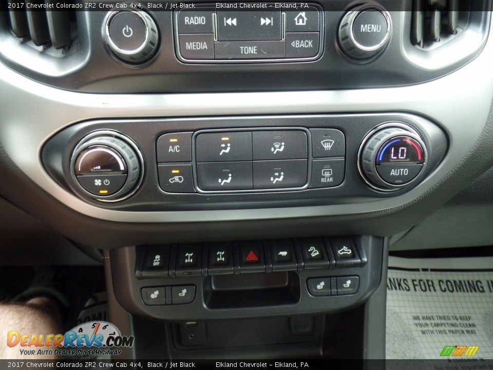Controls of 2017 Chevrolet Colorado ZR2 Crew Cab 4x4 Photo #36
