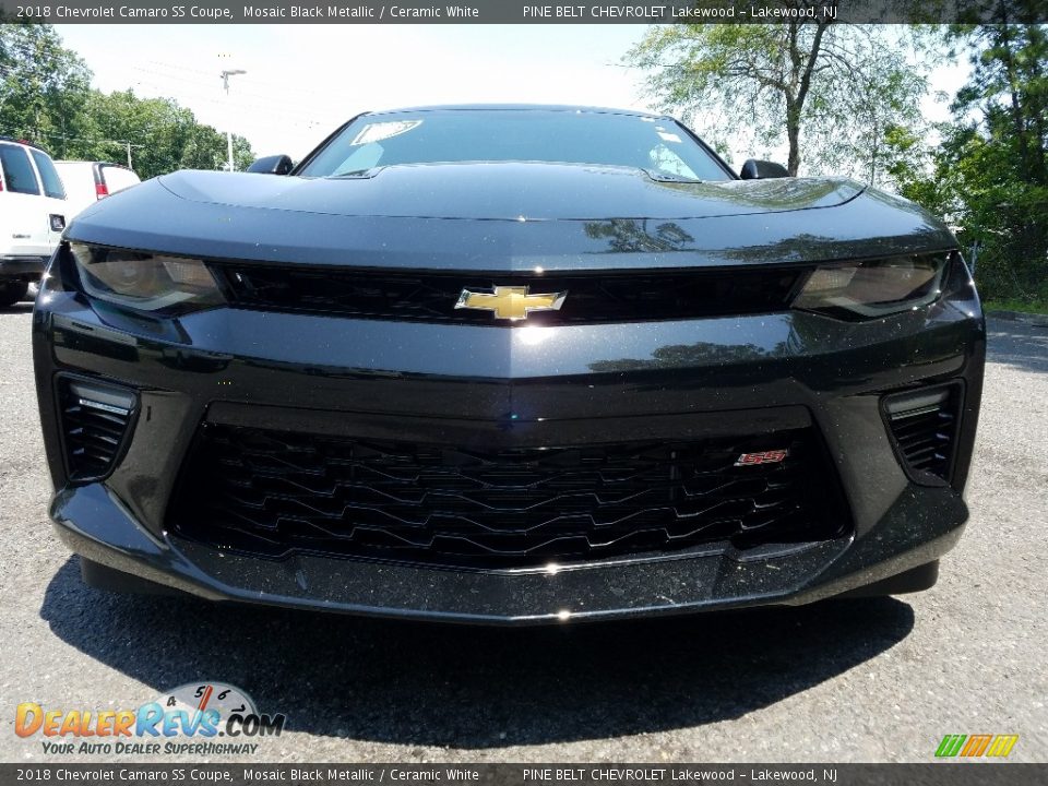 2018 Chevrolet Camaro SS Coupe Mosaic Black Metallic / Ceramic White Photo #2