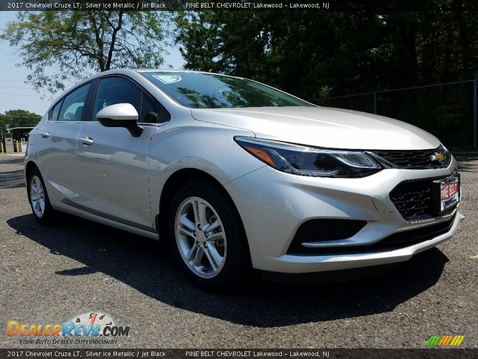 2017 Chevrolet Cruze LT Silver Ice Metallic / Jet Black Photo #1